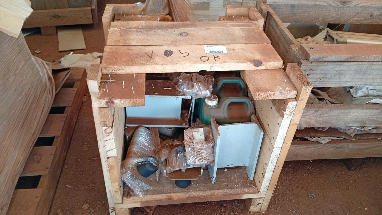 Set of Anti-Vibration Supports / Metal Base and Accessories