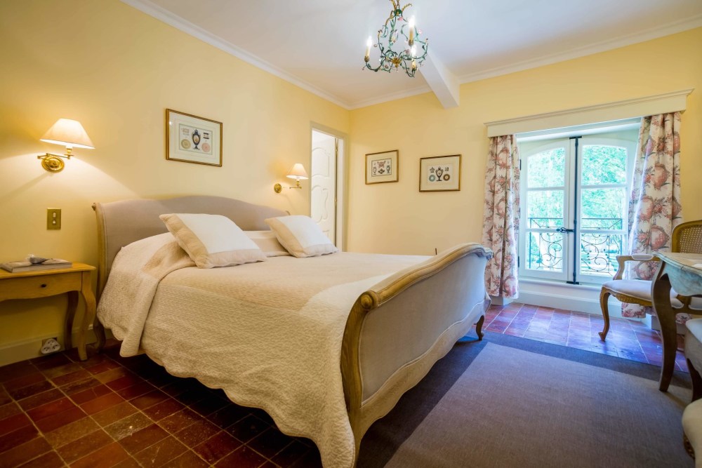 Photographs of Chateau Rhone Provence villa in Provence - Image 10 of 52