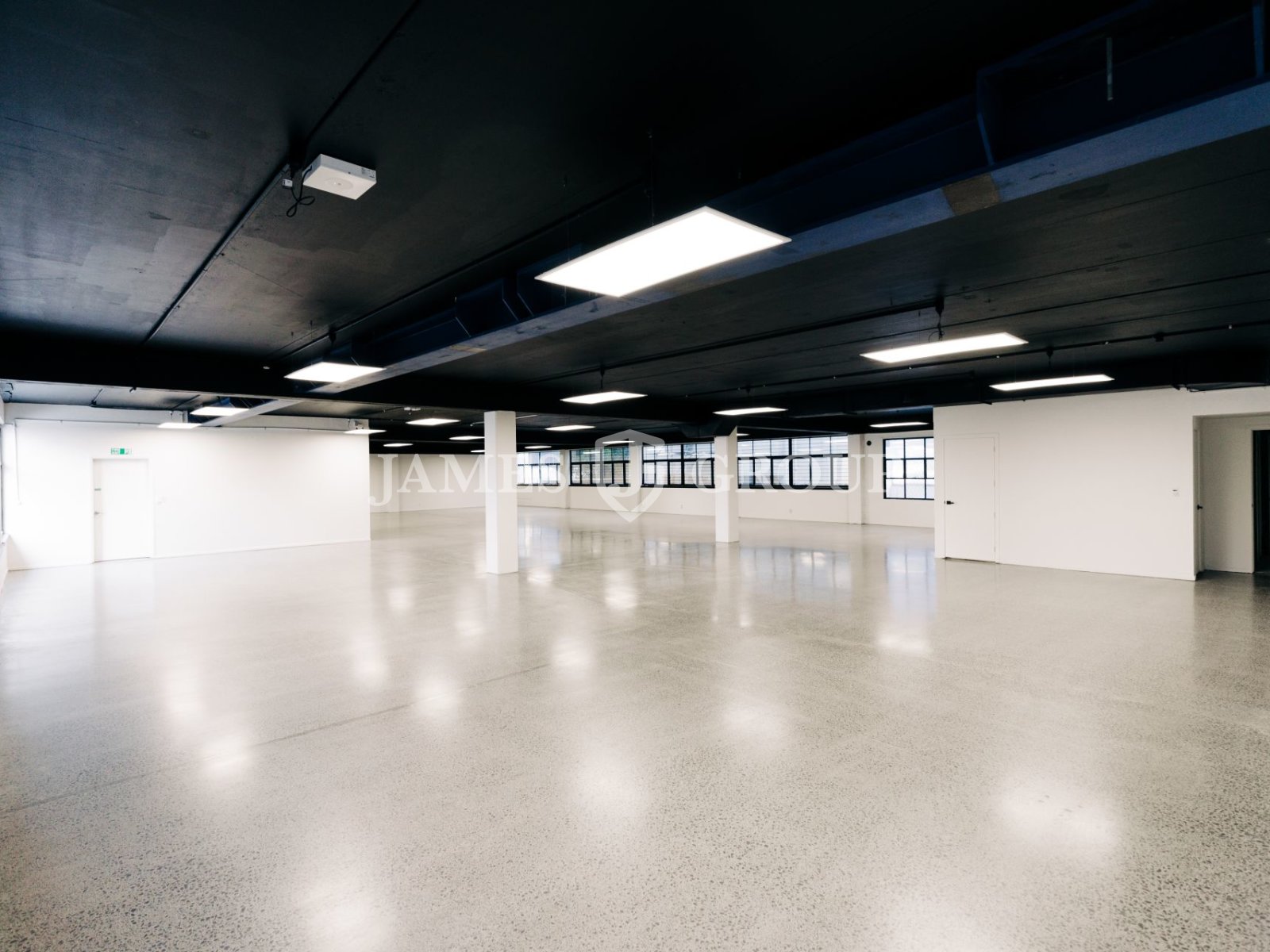 Office Or Warehouse Or High-end Showroom