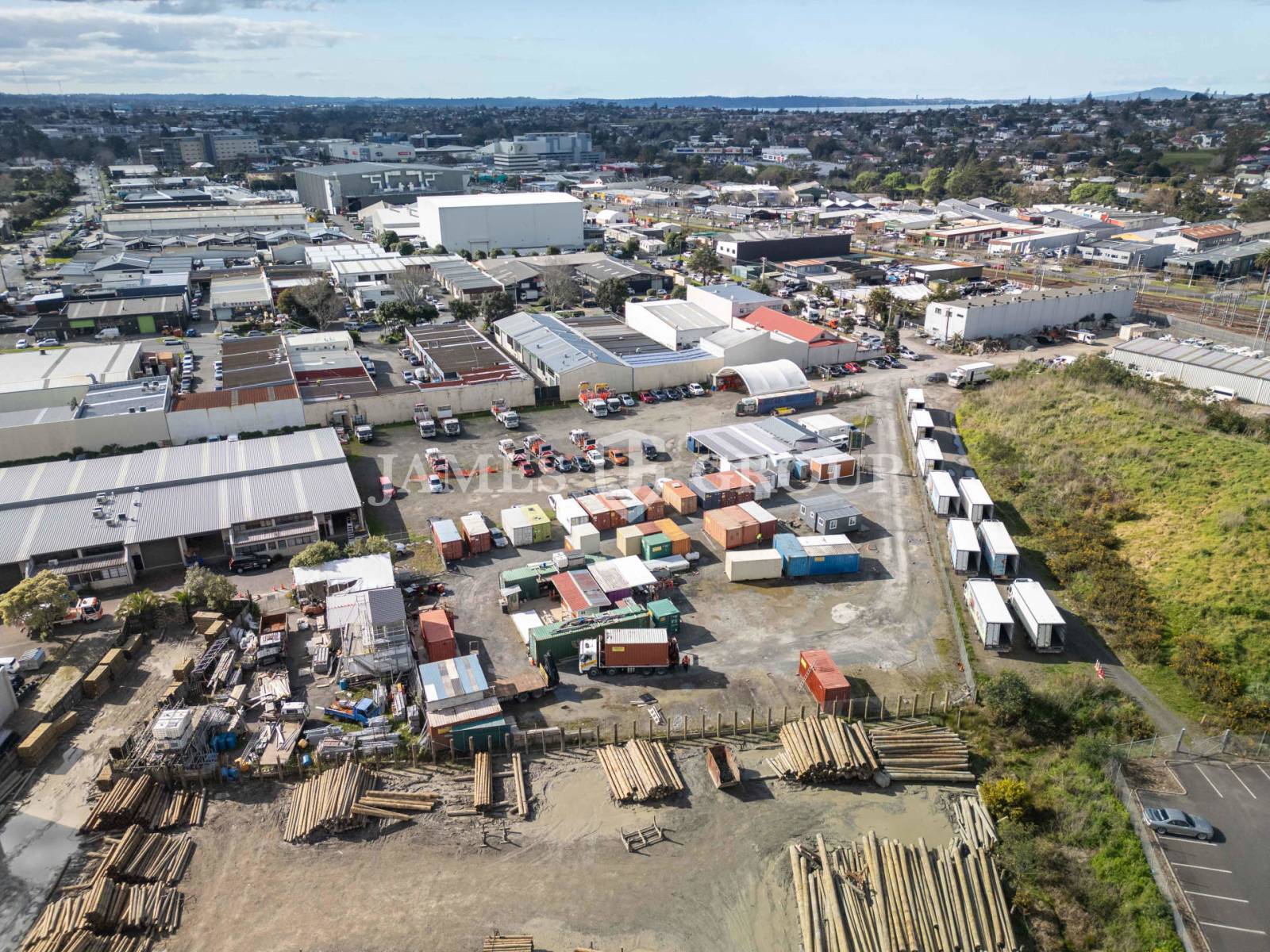 Full Serviced Henderson Yard | 3,033sqm