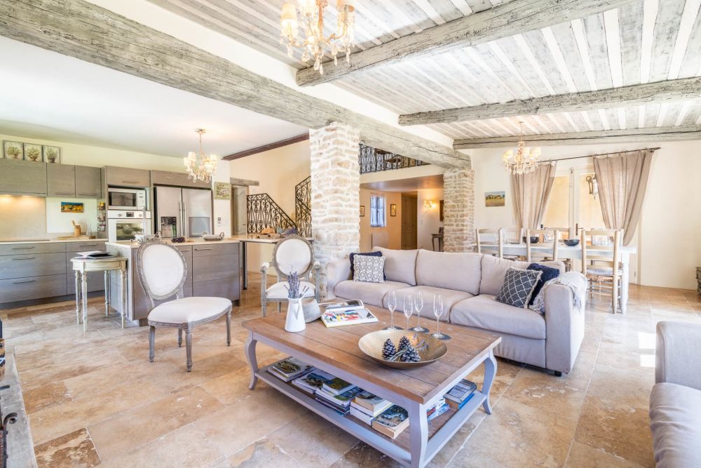 Photographs of La Charmerie villa in Provence - Image 6 of 35