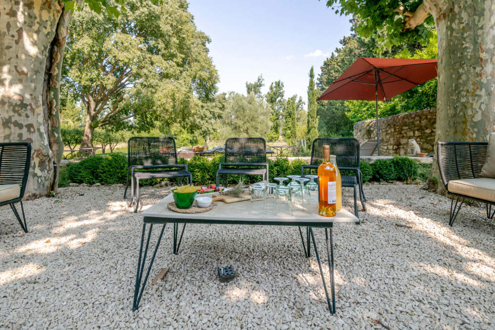 Photographs of Mas des Pêchers villa in Provence - Image 49 of 52