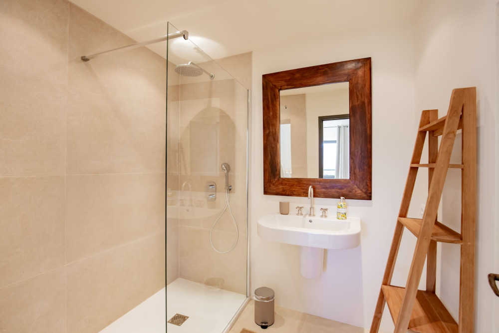 Photographs of Bastide du Baron villa in Provence - Image 31 of 50