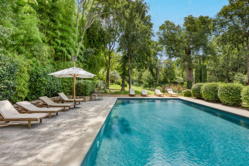 Photographs of Mas de la Plume villa in Provence - Image 2 of 39