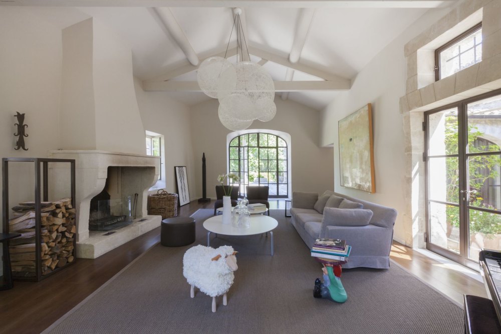 Photographs of Mas la Calade villa in Provence - Image 8 of 38