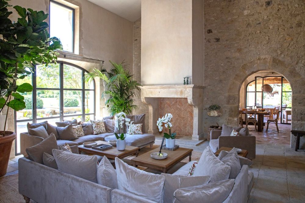 Photographs of Domaine des Murmures villa in Provence - Image 11 of 52
