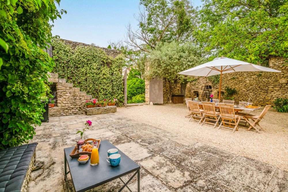 Photographs of Mas des Cinq Sens villa in Provence - Image 31 of 37