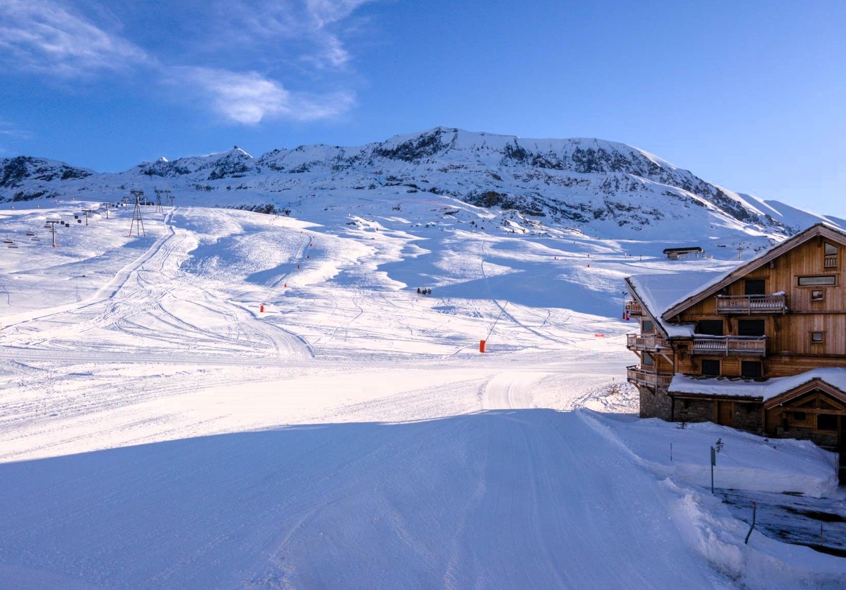 3 bed Apartment For Sale in Alpe d'Huez Grand Domaine, French Alps