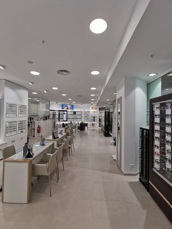 Magasin Opticien C.C. Géant 83600 FRÉJUS intérieur
