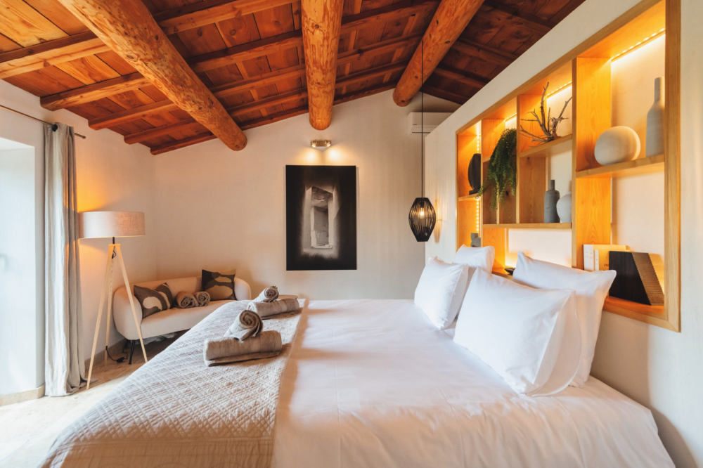 Photographs of Mas de l’Atlas villa in Provence - Image 14 of 45