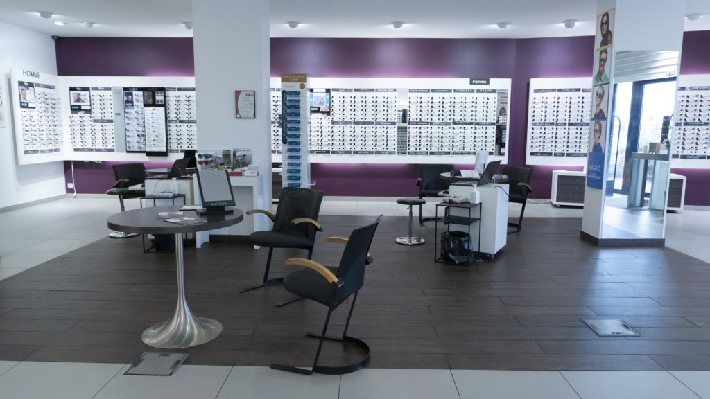 Magasin Opticien 15 rue des 2 Communes - Parking C.C. Carrefour - Val-d'Yerres 2 91480 QUINCY-SOUS-SÉNART intérieur