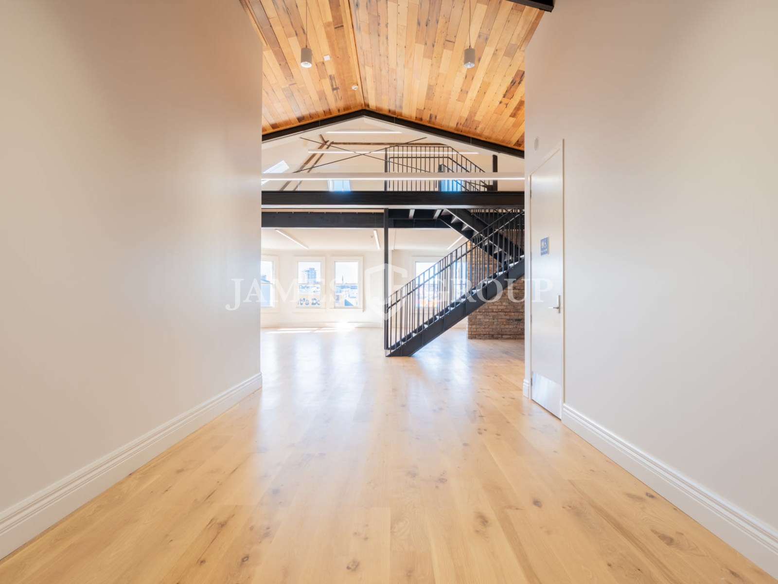 Light-filled Office With High Ceilings