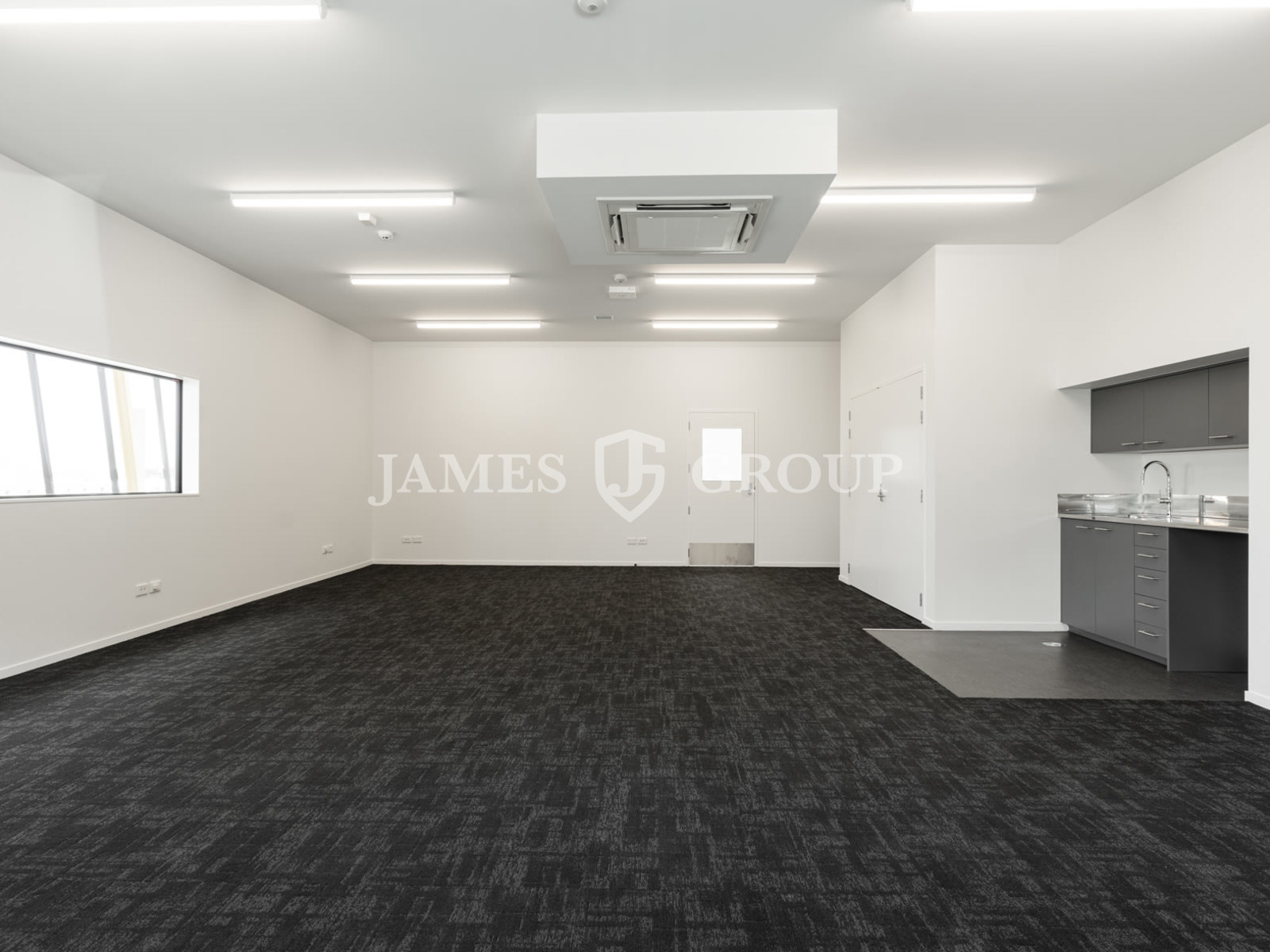 961sqm Penrose Warehouse With Massive Profile