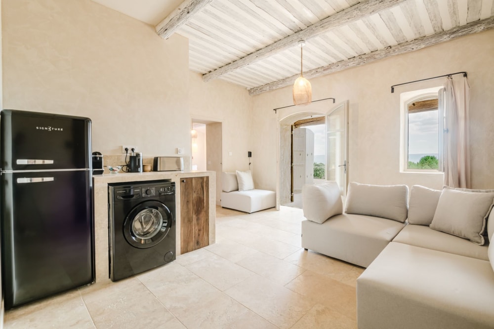 Photographs of Le Hameau de Sénanque villa in Provence - Image 49 of 60