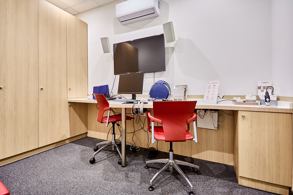 Tienda Óptico CC CARREFOUR SAN PABLO Calle José Jesús García Díaz 1 41020 Sevilla interior