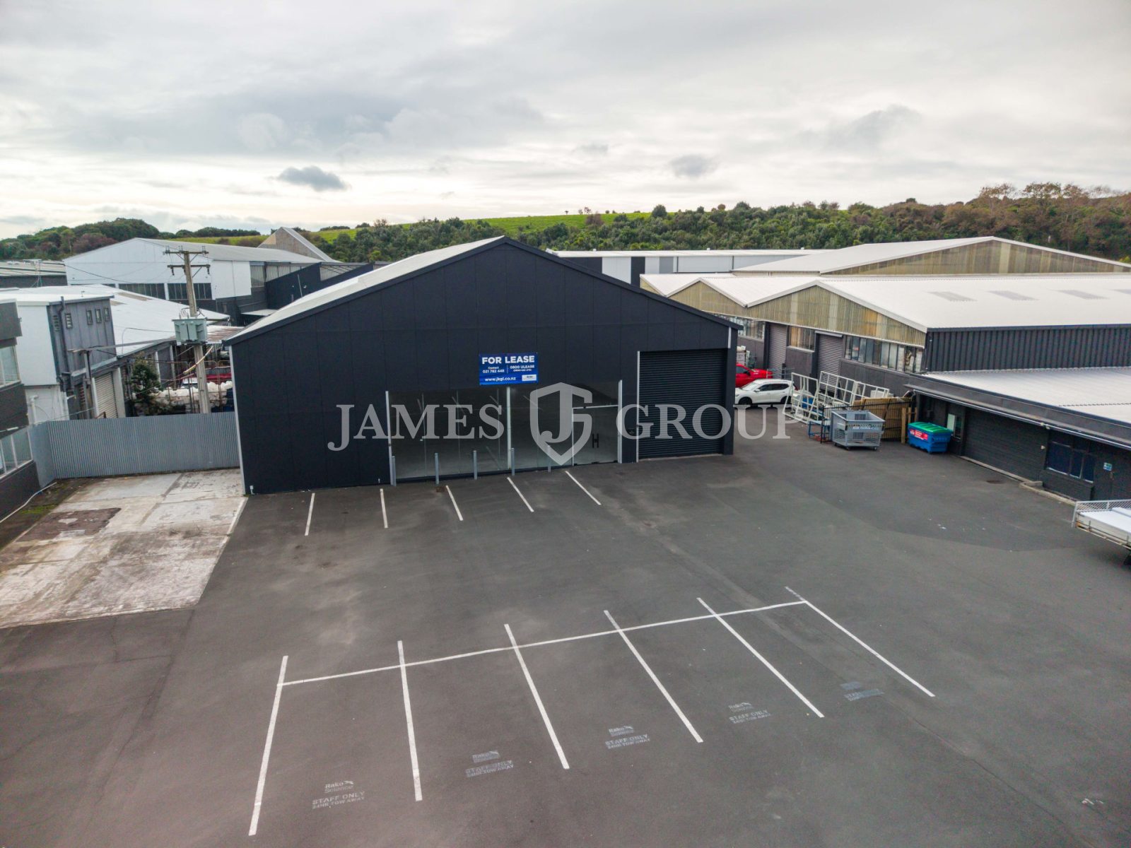 High Profile | 1,165m² Warehouse/showroom