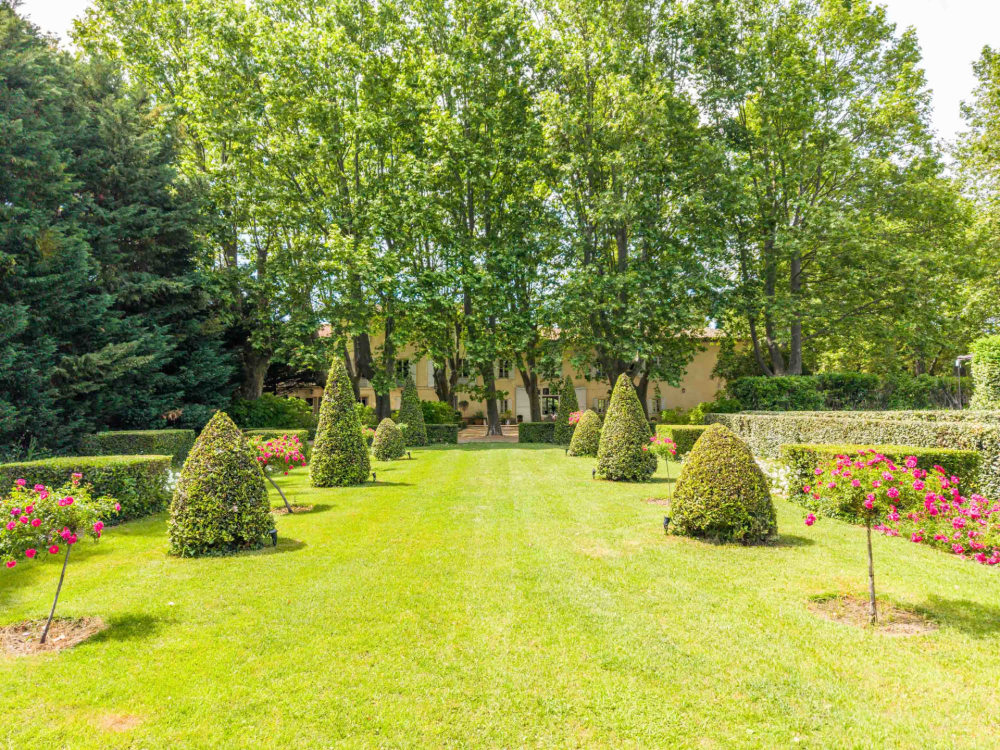 Photographs of Domaine de Fontclair villa in Provence - Image 44 of 60