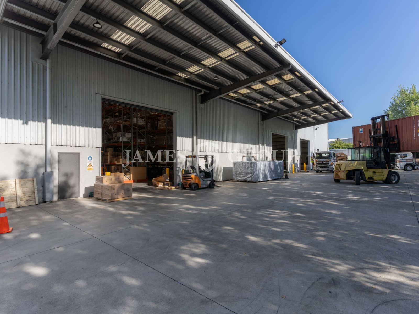 Up To 2,300m² | Pure Warehouse Opportunity