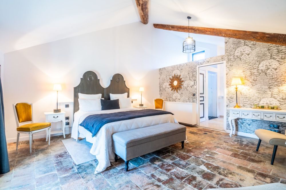 Photographs of Mas des Pêchers villa in Provence - Image 36 of 52