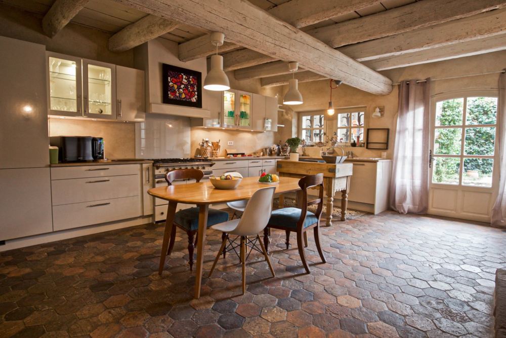 Photographs of Mas de Gavon villa in Provence - Image 8 of 32