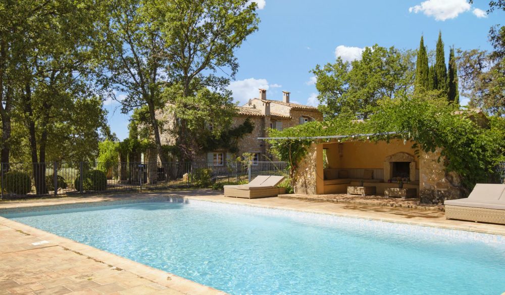 Photographs of Mas de Manebit villa in Provence - Image 1 of 30