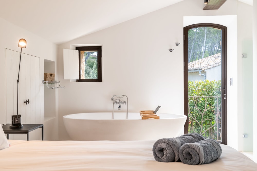 Photographs of Mas des Peintres villa in Provence - Image 29 of 46
