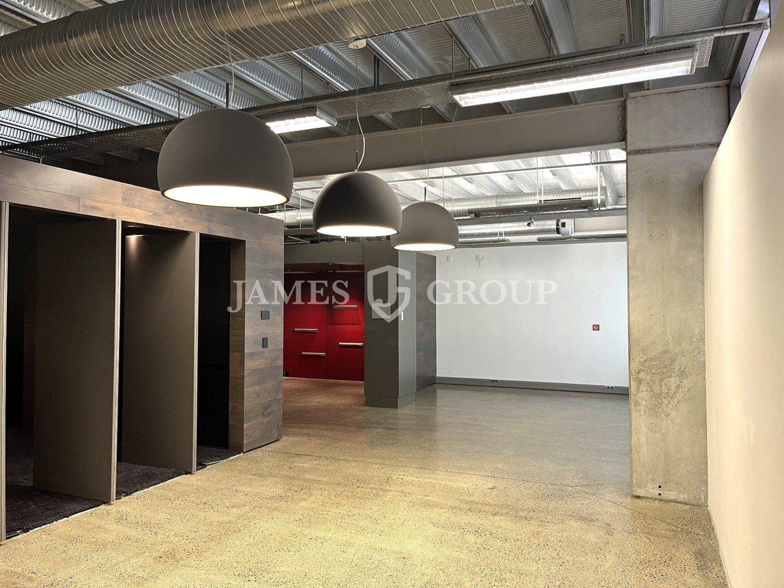 237m² Office With Modern Industrial Character