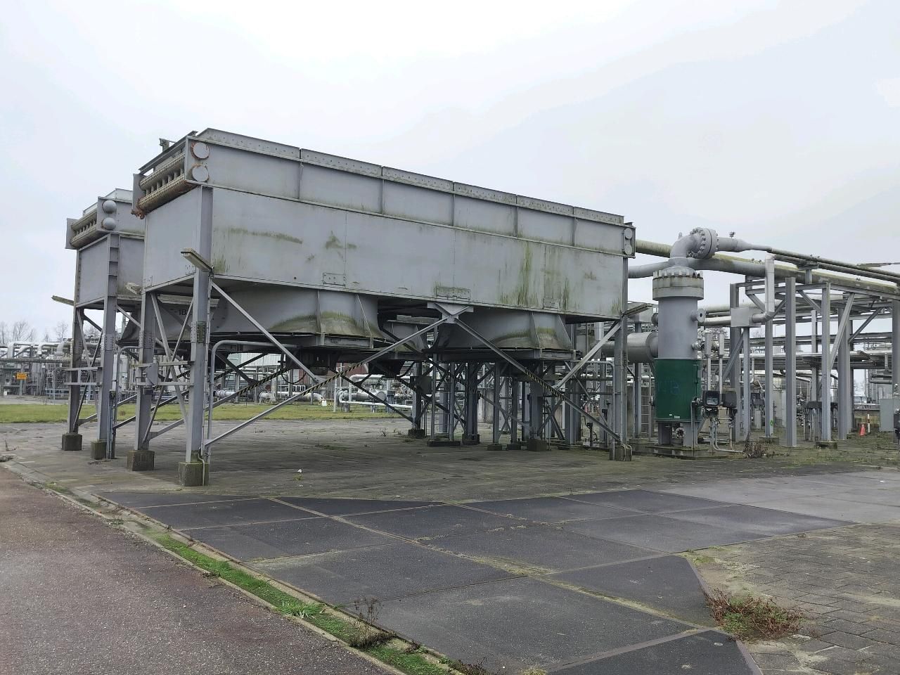 Cooler banks- - Image 1