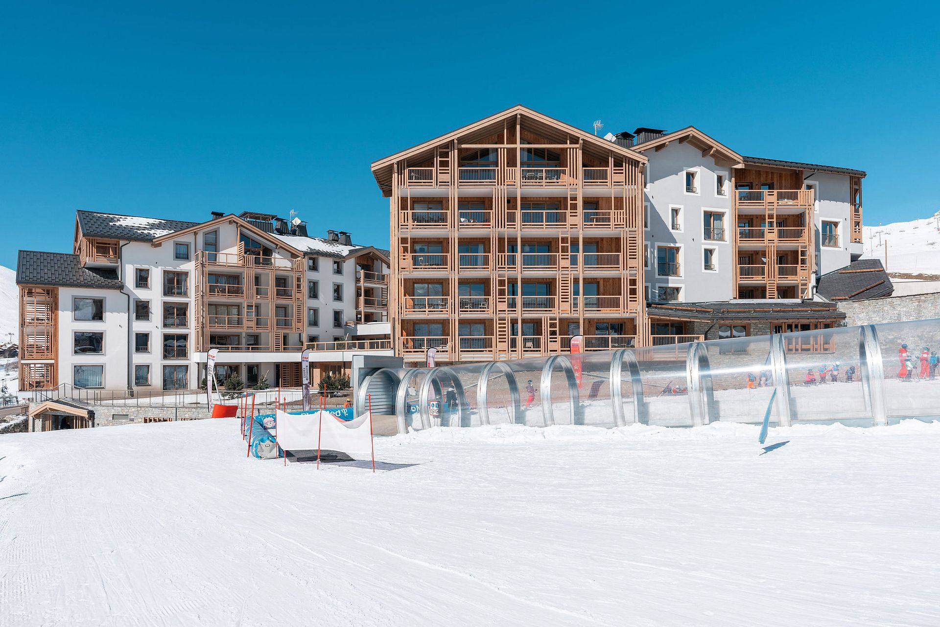 2 bed Apartment For Sale in Alpe d'Huez Grand Domaine, French Alps