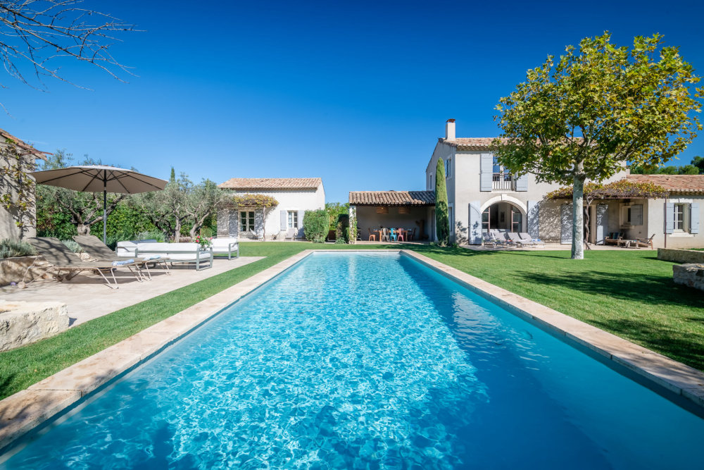 Photographs of Mas des Rabassiers villa in Provence - Image 1 of 32