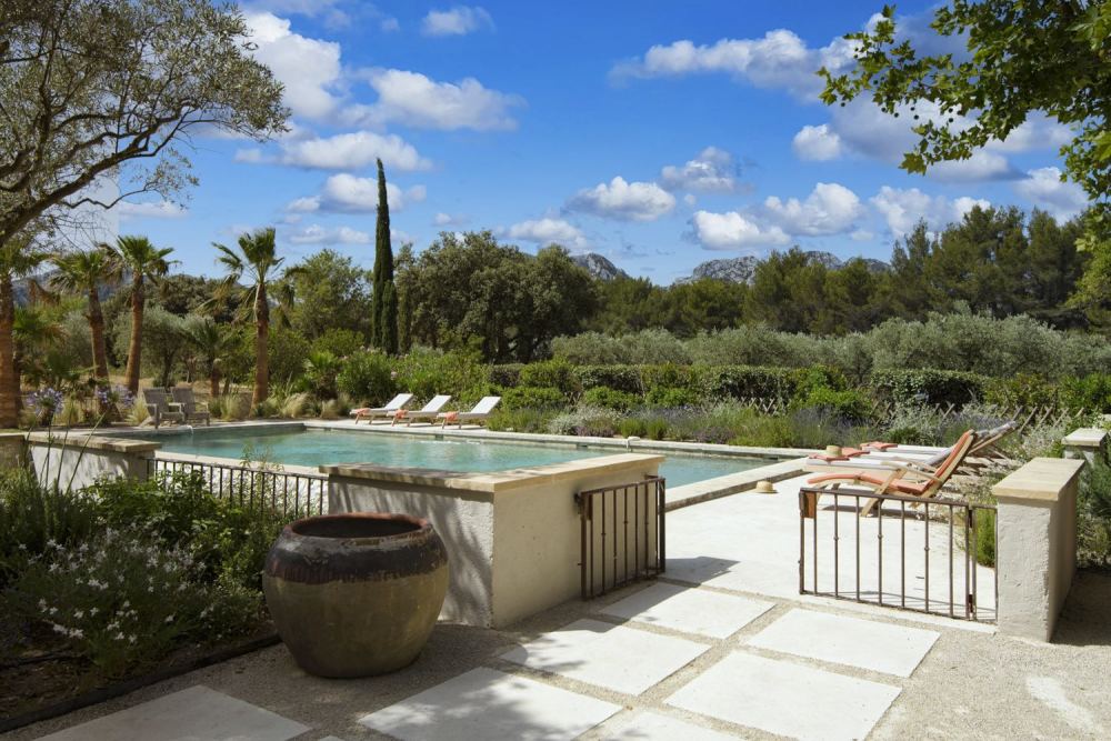 Photographs of Bastide de Coussoul villa in Provence - Image 3 of 41