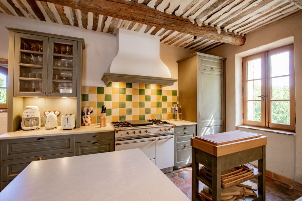 Photographs of Le Mas d’Or villa in Provence - Image 6 of 38
