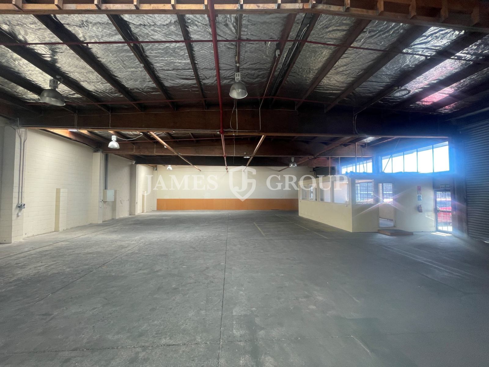 789sqm Prime Patiki Road Warehouse + 12 Carparks