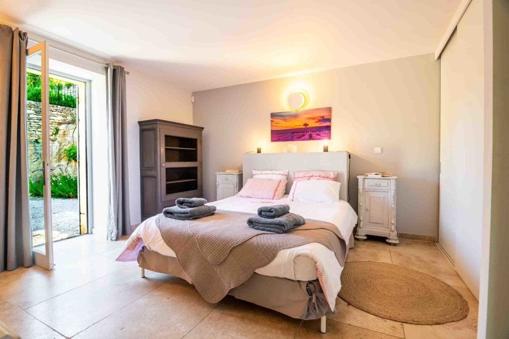 Photographs of Le Repaire de Gordes villa in Provence - Image 15 of 28