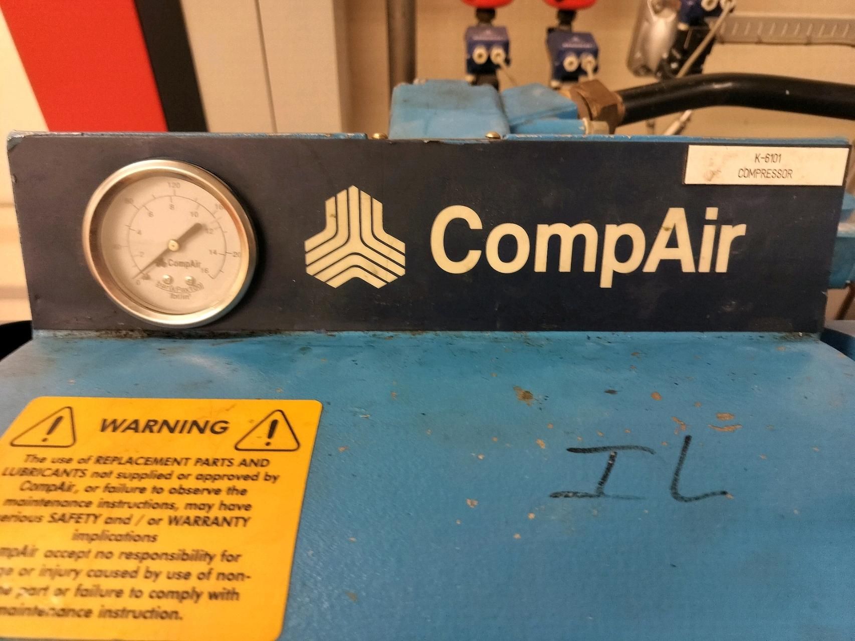 Compressors with dryers-Hydrovane - Image 9