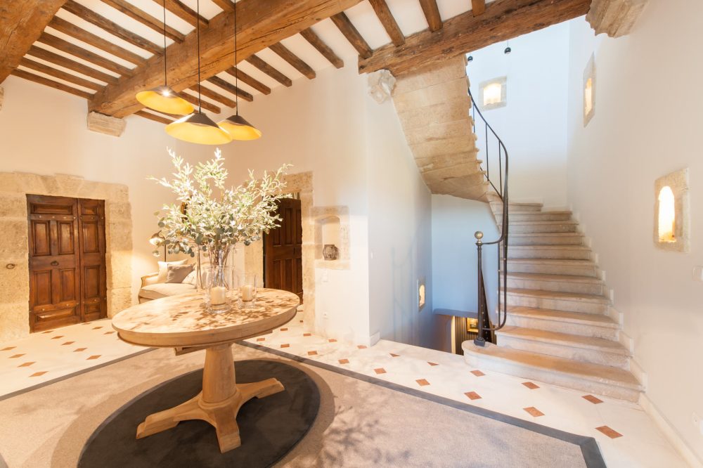 Photographs of Mas de Lacoste villa in Provence - Image 11 of 65