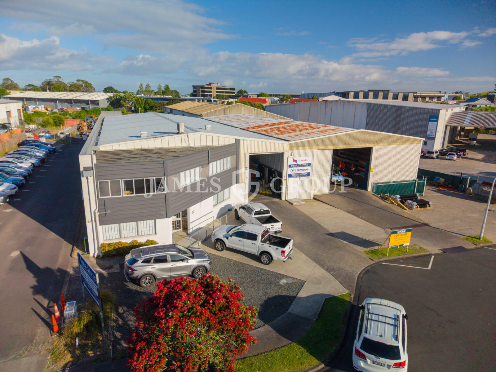 Cost-effective With Dual Access & Yard | 1,291m²