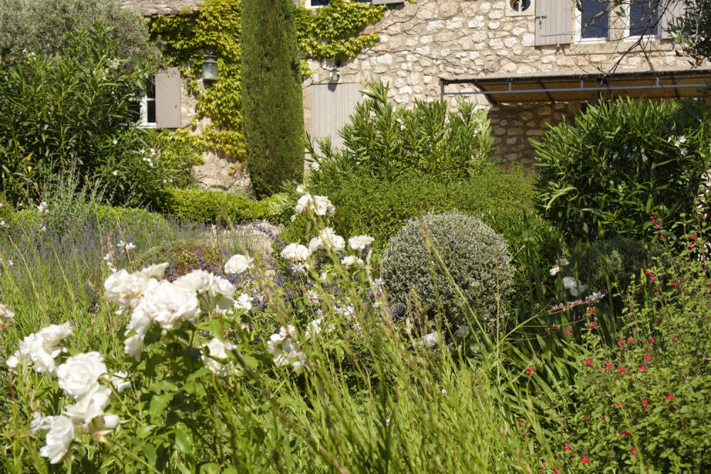 Photographs of Mas de Marie villa in Provence - Image 26 of 33