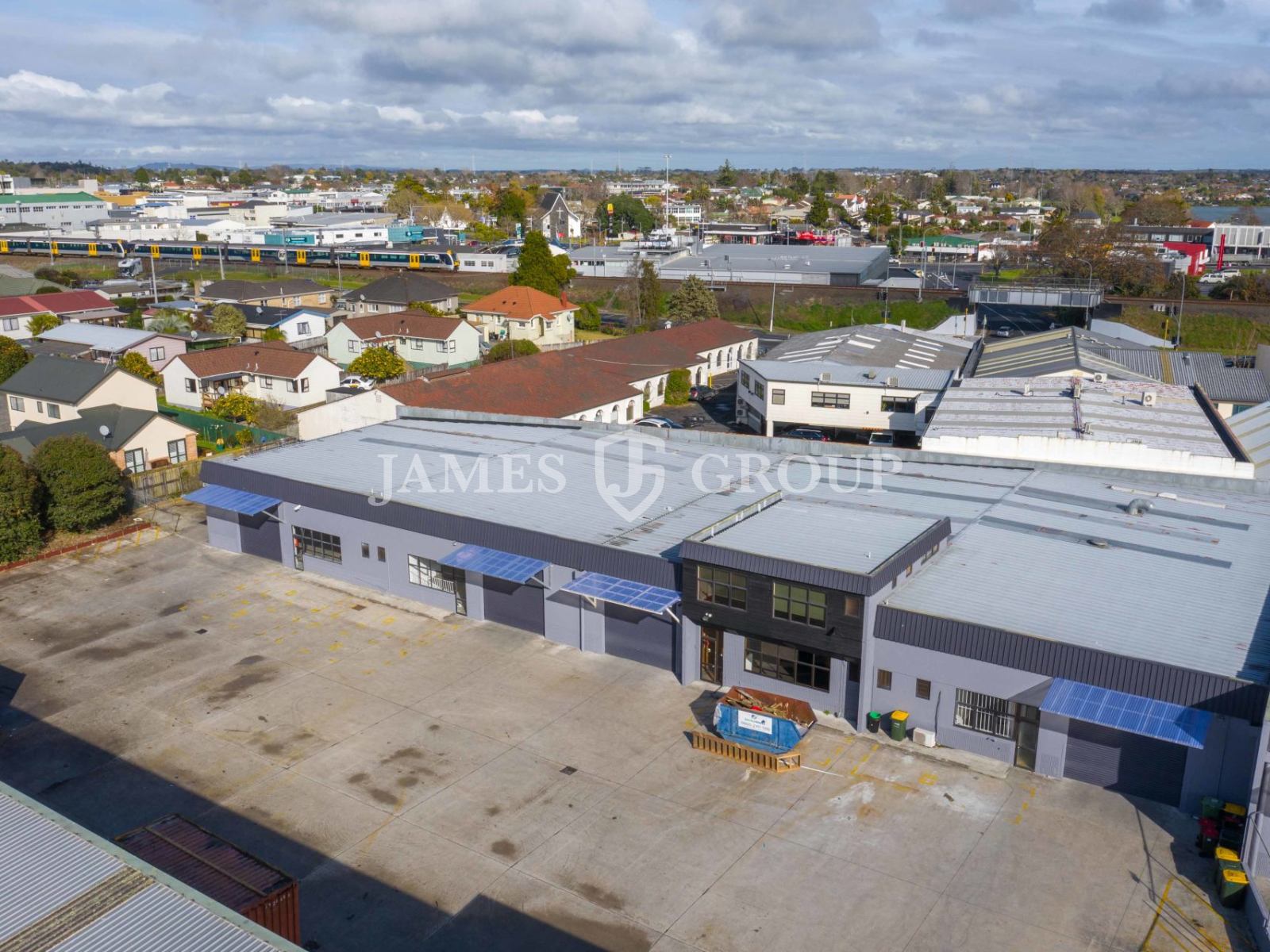 Functional 270m² Warehouse With Dual Access