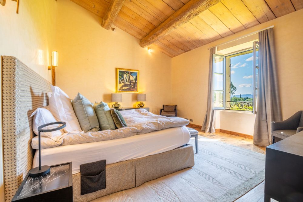 Photographs of Mas la Boheme villa in Provence - Image 19 of 44