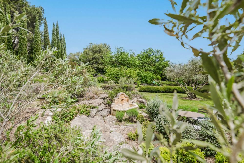 Photographs of Bastide Des Jardins villa in Provence - Image 34 of 52