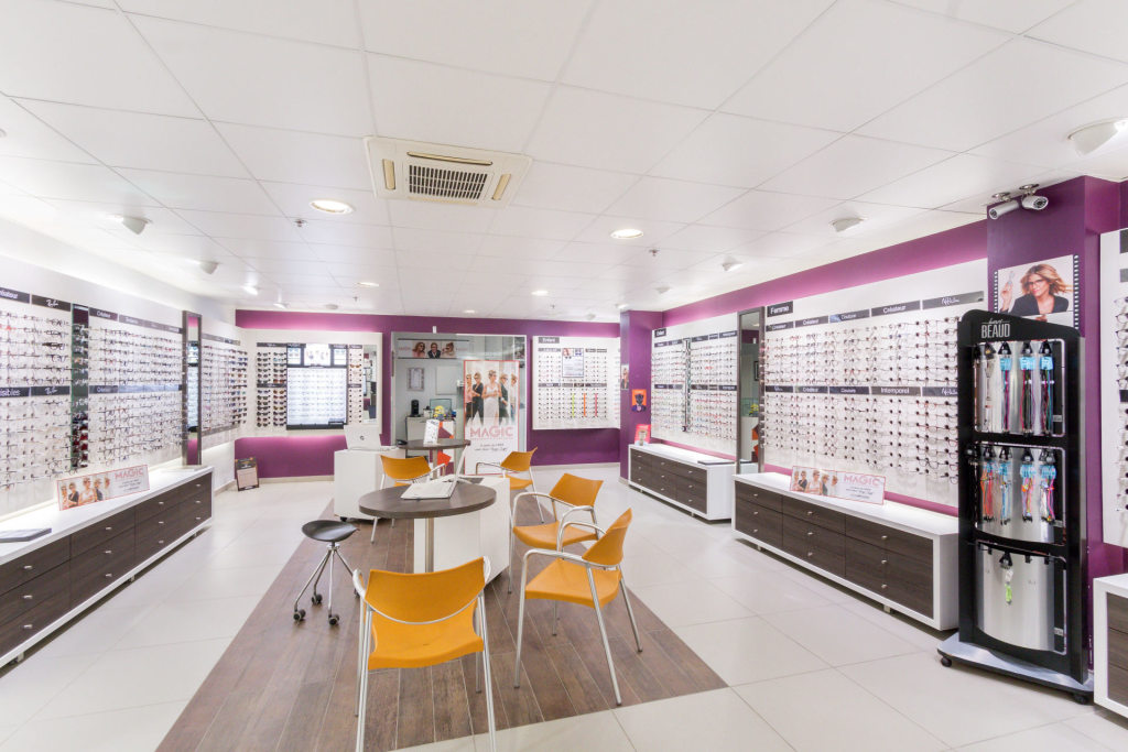 Magasin Opticien C.C. E.Leclerc La Cloutière 37600 PERRUSSON intérieur