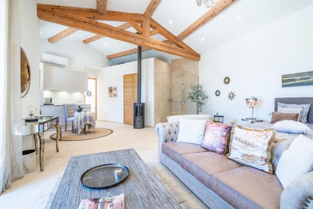 Photographs of Mas La Vue Royale villa in Provence - Image 20 of 45