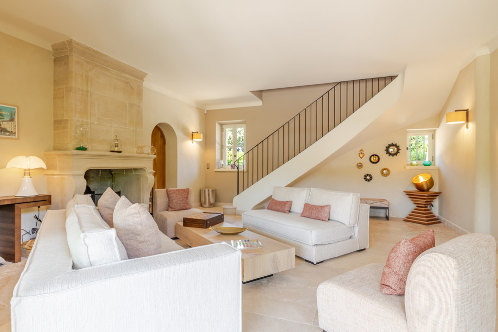 Photographs of New! Mas Solstice villa in Provence - Image 6 of 39