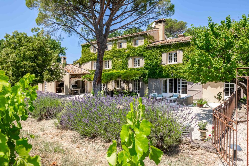 Photographs of Le Mas de Gancel villa in Provence - Image 19 of 41