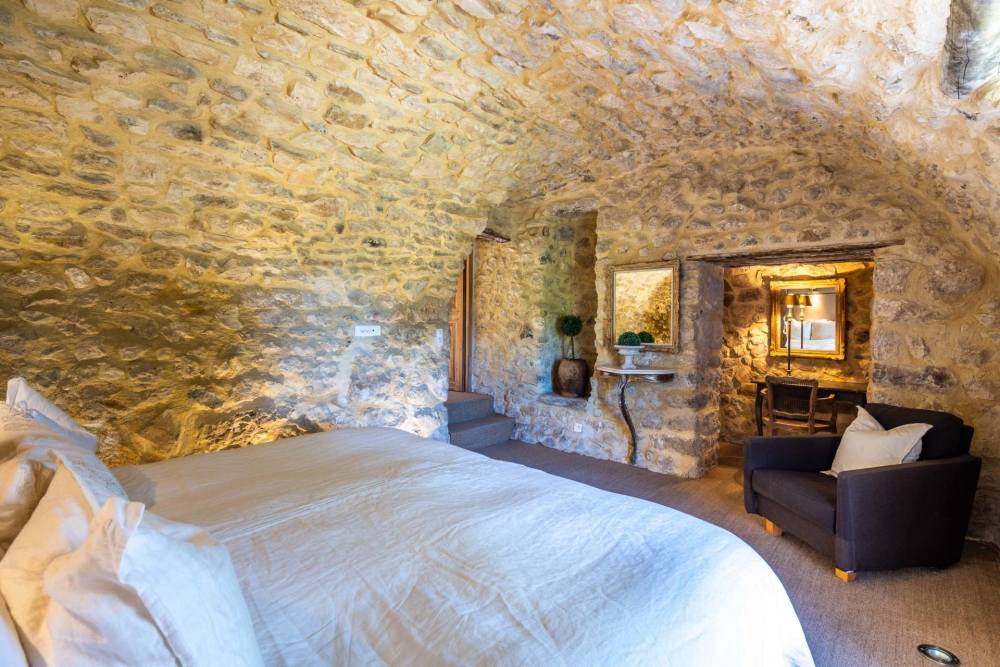 Photographs of Mas des Gardois villa in Provence - Image 39 of 58