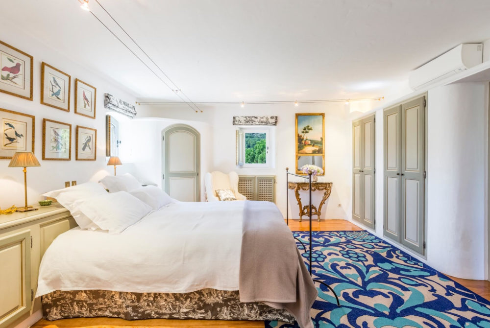 Photographs of Bastide des Millefleurs villa in Provence - Image 20 of 46