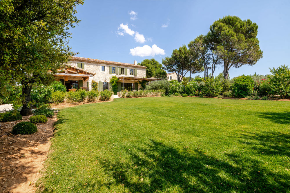 Photographs of Mas des Agapanthes villa in Provence - Image 16 of 41