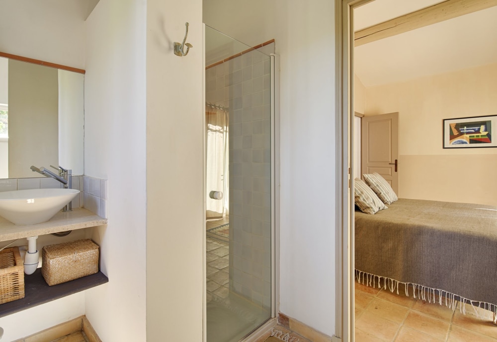 Photographs of Mas de Roquebrune villa in Provence - Image 26 of 32