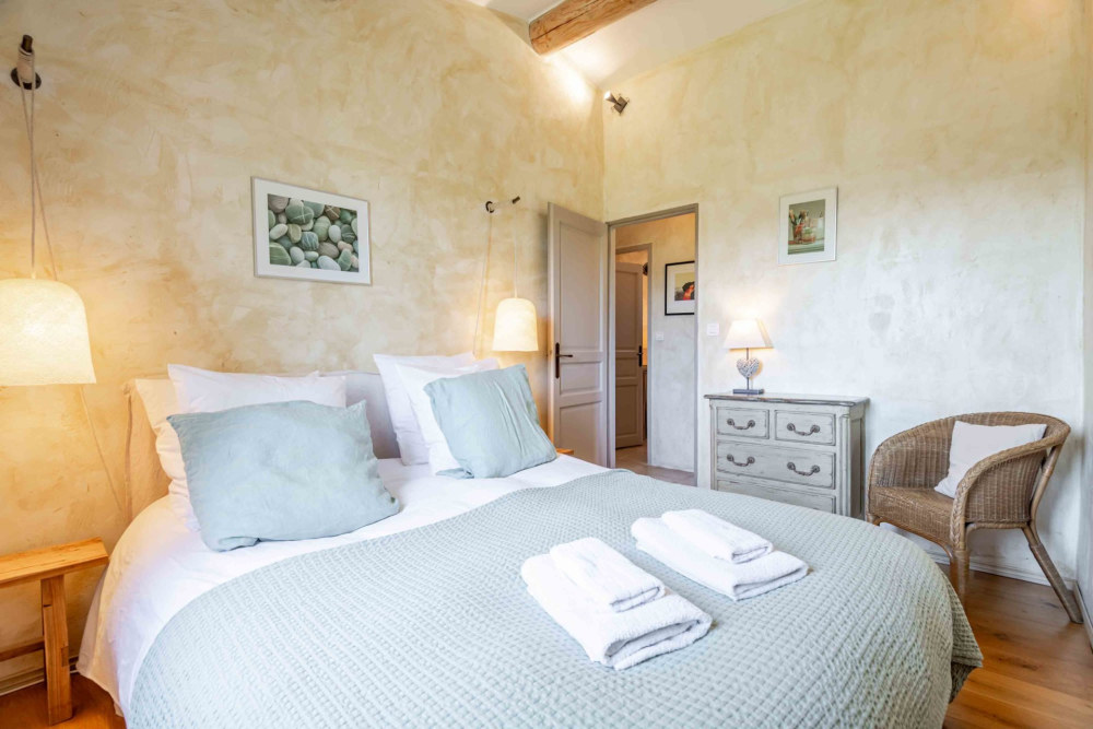 Photographs of Mas Rustrel villa in Provence - Image 14 of 26